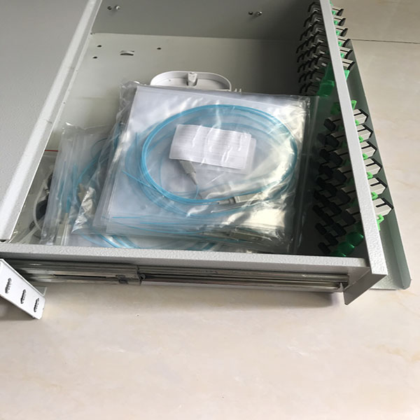 Hộp phối quang ODF 48FO Chuẩn Rack ( đầy đủ phụ kiện OM3)